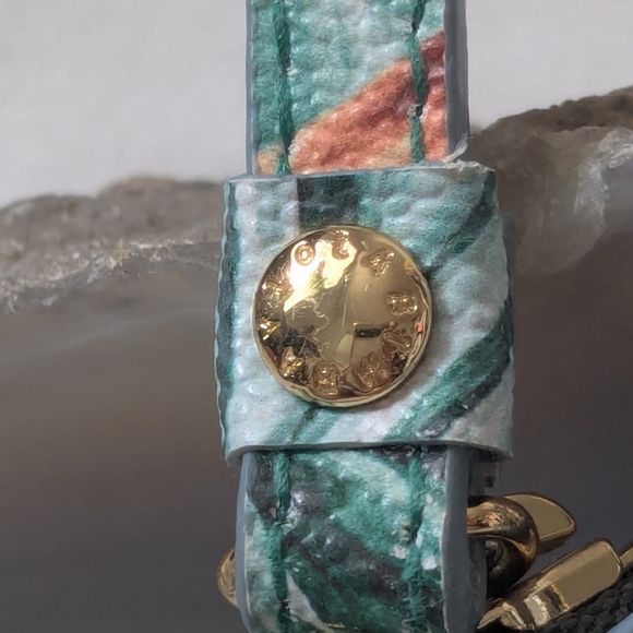 Bimba y Lola Clutch/Wristlet bag a distinctive print with stylized female figure - Picture 8 of 10